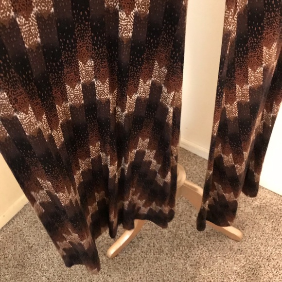 New VeronicaM pants in size Medium - Picture 3 of 5